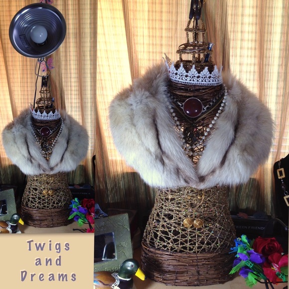 Meet your Posher, Shirley - Picture 4 of 4